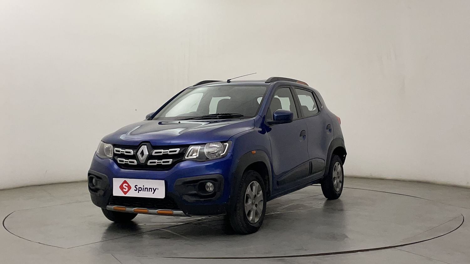 LEFT FRONT CORNER VIEW