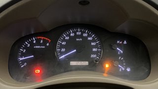 Used 2016 Toyota Innova [2013-2016] 2.5 G 7 STR Diesel Manual interior CLUSTERMETER VIEW