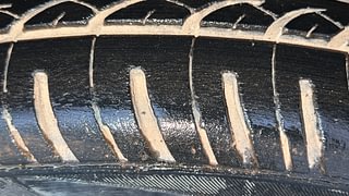 Used 2018 Maruti Suzuki Wagon R 1.0 VXI AMT Petrol Automatic tyres RIGHT FRONT TYRE TREAD VIEW