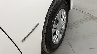 Used 2016 Toyota Innova [2013-2016] 2.5 G 7 STR Diesel Manual dents MINOR SCRATCH