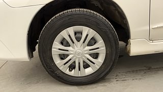 Used 2016 Toyota Innova [2013-2016] 2.5 G 7 STR Diesel Manual tyres LEFT FRONT TYRE RIM VIEW