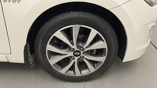 Used 2016 Hyundai Fluidic Verna 4S [2015-2018] 1.6 VTVT SX Petrol Manual tyres RIGHT FRONT TYRE RIM VIEW