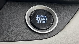 Used 2022 Hyundai Grand i10 Nios Asta AMT 1.2 Kappa VTVT Petrol Automatic top_features Keyless start