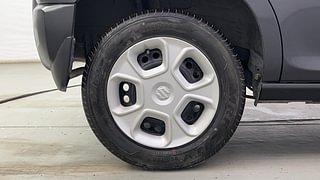 Used 2021 Maruti Suzuki S-Presso VXI Plus Petrol Manual tyres RIGHT REAR TYRE RIM VIEW