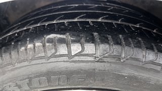 Used 2016 Hyundai Fluidic Verna 4S [2015-2018] 1.6 VTVT SX Petrol Manual tyres LEFT FRONT TYRE TREAD VIEW