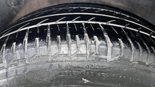 Used 2016 Hyundai Fluidic Verna 4S [2015-2018] 1.6 VTVT SX Petrol Manual tyres RIGHT REAR TYRE TREAD VIEW