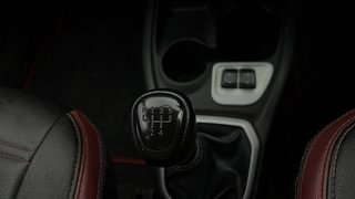 Used 2019 Datsun Redi-GO [2015-2019] T(O) 1.0L Limited Edition Petrol Manual interior GEAR  KNOB VIEW