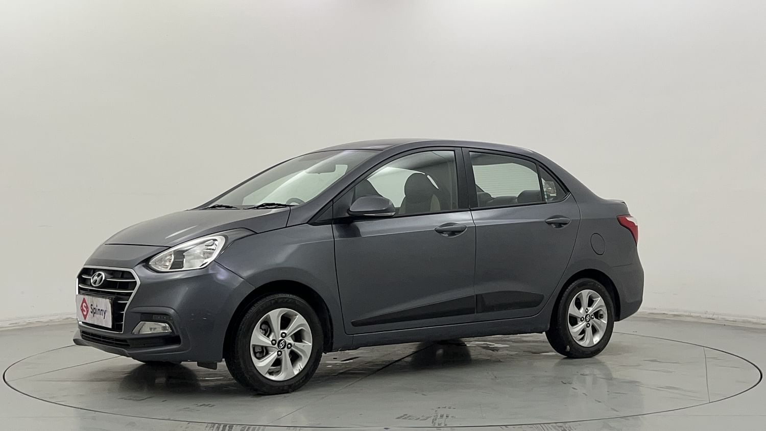 LEFT FRONT CORNER VIEW