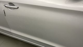 Used 2017 Hyundai Elantra [2016-2022] 2.0 SX(O) AT Petrol Automatic dents MINOR SCRATCH