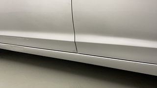 Used 2017 Hyundai Elantra [2016-2022] 2.0 SX(O) AT Petrol Automatic dents MINOR DENT