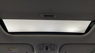 Used 2017 Hyundai Elantra [2016-2022] 2.0 SX(O) AT Petrol Automatic top_features Sunroof
