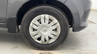 Used 2014 Maruti Suzuki Alto 800 Lxi Petrol Manual tyres RIGHT FRONT TYRE RIM VIEW