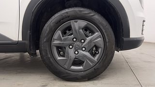 Used 2023 Hyundai Venue SX 1.2 Petrol Petrol Manual tyres RIGHT FRONT TYRE RIM VIEW