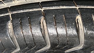 Used 2014 Maruti Suzuki Alto 800 Lxi Petrol Manual tyres LEFT FRONT TYRE TREAD VIEW