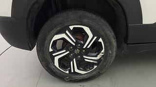Used 2023 Maruti Suzuki Brezza ZXI Petrol Manual tyres RIGHT REAR TYRE RIM VIEW