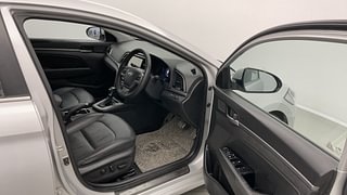Used 2017 Hyundai Elantra [2016-2022] 2.0 SX(O) AT Petrol Automatic interior RIGHT SIDE FRONT DOOR CABIN VIEW