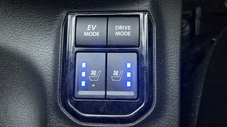 Used 2023 Toyota Urban Cruiser Hyryder V Hybrid Hybrid Automatic top_features Ventilated seats