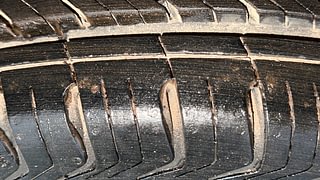 Used 2014 Maruti Suzuki Alto 800 Lxi Petrol Manual tyres RIGHT REAR TYRE TREAD VIEW