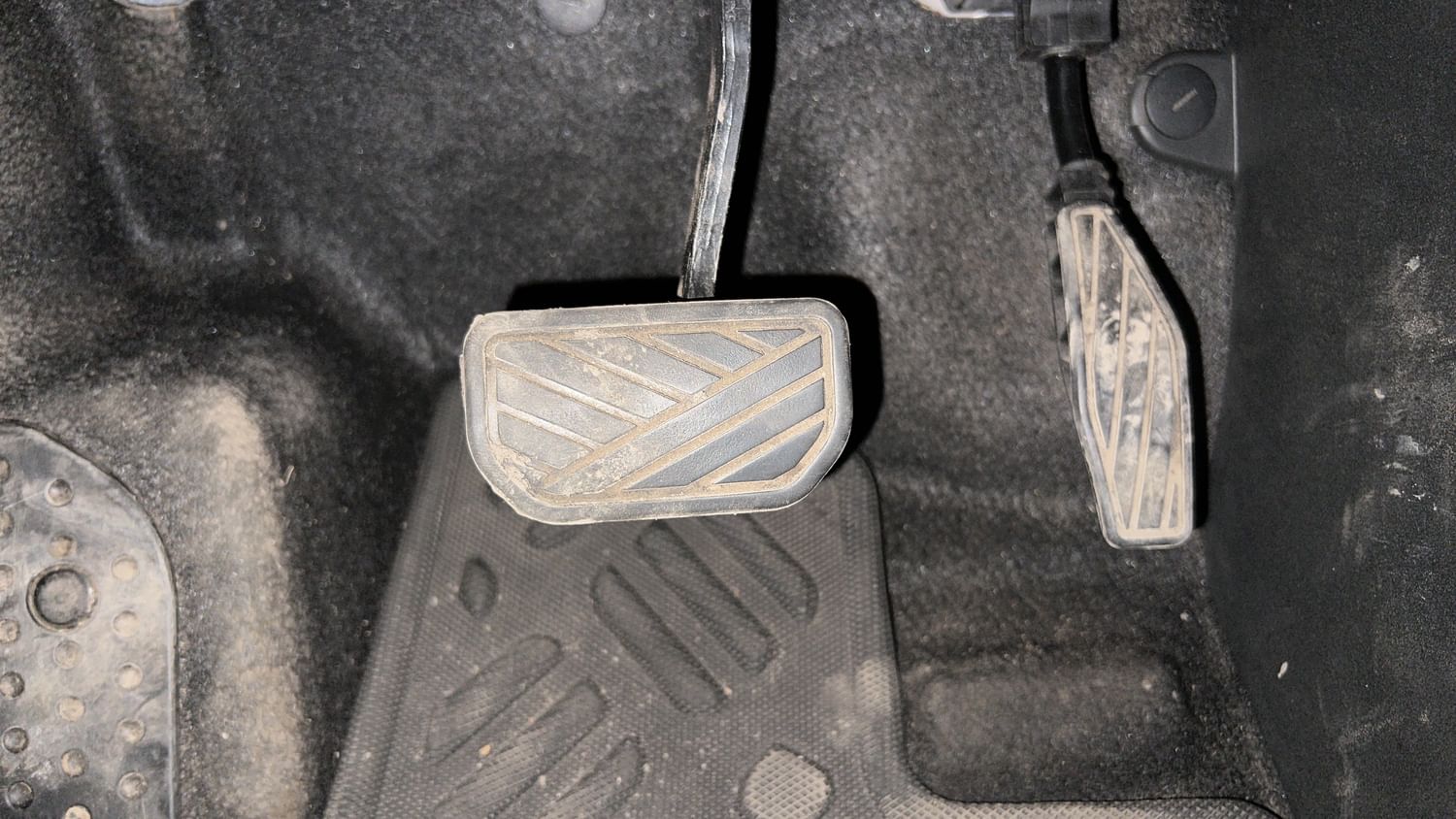 New Maruti Suzuki Jimny interior PEDALS VIEW