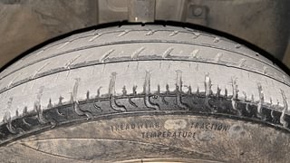 Used 2016 Renault Kwid [2017-2019] RXT 1.0 SCE Special Petrol Manual tyres RIGHT FRONT TYRE TREAD VIEW