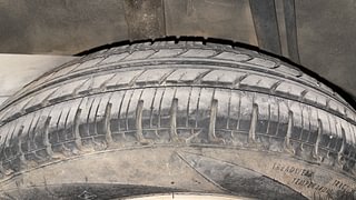 Used 2016 Renault Kwid [2017-2019] RXT 1.0 SCE Special Petrol Manual tyres RIGHT REAR TYRE TREAD VIEW