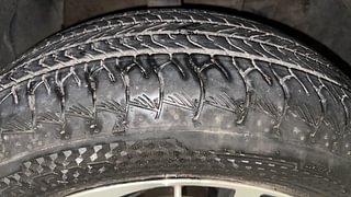 Used 2023 Toyota Urban Cruiser Hyryder V Hybrid Hybrid Automatic tyres RIGHT FRONT TYRE TREAD VIEW