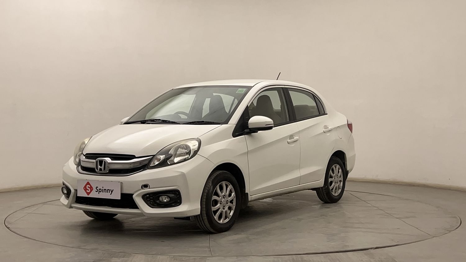 LEFT FRONT CORNER VIEW