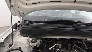 Used 2023 Hyundai Venue SX 1.2 Petrol Petrol Manual engine ENGINE RIGHT SIDE HINGE & APRON VIEW