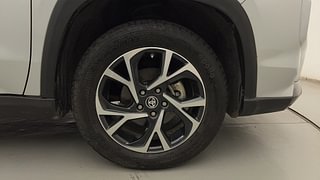 Used 2023 Toyota Urban Cruiser Hyryder V Hybrid Hybrid Automatic tyres RIGHT FRONT TYRE RIM VIEW