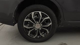 Used 2013 Maruti Suzuki Ertiga ZXi Petrol Manual tyres RIGHT REAR TYRE RIM VIEW