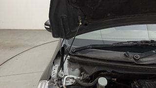 Used 2013 Maruti Suzuki Ertiga ZXi Petrol Manual engine ENGINE RIGHT SIDE HINGE & APRON VIEW