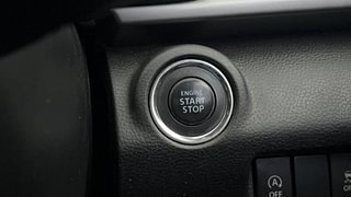 Used 2019 Maruti Suzuki XL6 Alpha AT Petrol Petrol Automatic top_features Keyless start