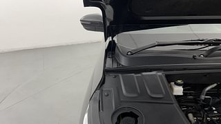 Used 2020 MG Motors Hector 1.5 Sharp DCT Petrol Automatic engine ENGINE RIGHT SIDE HINGE & APRON VIEW