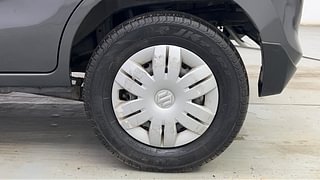 Used 2014 Maruti Suzuki Alto 800 Lxi Petrol Manual tyres LEFT REAR TYRE RIM VIEW