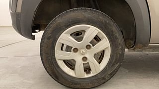 Used 2016 Renault Kwid [2017-2019] RXT 1.0 SCE Special Petrol Manual tyres RIGHT REAR TYRE RIM VIEW