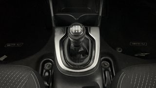 Used 2019 Honda WR-V VX MT Petrol Petrol Manual interior GEAR  KNOB VIEW