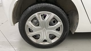 Used 2023 Tata Altroz XT 1.2 Petrol Manual tyres RIGHT REAR TYRE RIM VIEW