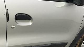 Used 2016 Renault Kwid RXT Petrol Manual dents MINOR SCRATCH