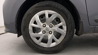 Used 2018 Hyundai Grand i10 Sportz 1.2 Kappa VTVT Petrol Manual tyres LEFT FRONT TYRE RIM VIEW