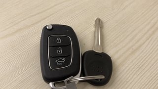 Used 2024 Hyundai Exter SX 1.2 CNG MT Petrol+cng Manual extra CAR KEY VIEW
