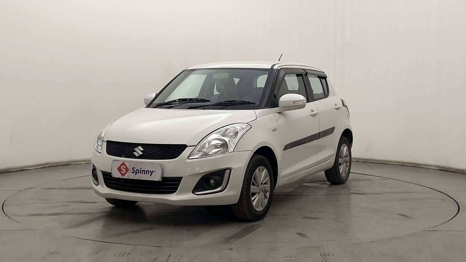 LEFT FRONT CORNER VIEW