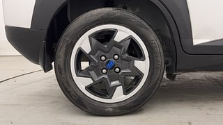 Used 2024 Hyundai Exter SX 1.2 CNG MT Petrol+cng Manual tyres RIGHT REAR TYRE RIM VIEW