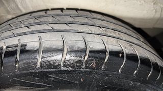 Used 2011 Maruti Suzuki Wagon R 1.0 [2010-2019] VXi Petrol Manual tyres RIGHT REAR TYRE TREAD VIEW