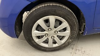 Used 2013 Hyundai Eon Magna Petrol Manual tyres LEFT FRONT TYRE RIM VIEW