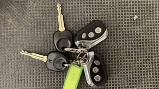 Used 2013 Hyundai Eon Magna Petrol Manual extra CAR KEY VIEW