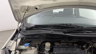 Used 2011 Maruti Suzuki Wagon R 1.0 [2010-2019] VXi Petrol Manual engine ENGINE RIGHT SIDE HINGE & APRON VIEW