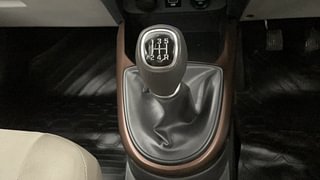 Used 2020 Hyundai Aura SX 1.2 Petrol Petrol Manual interior GEAR  KNOB VIEW