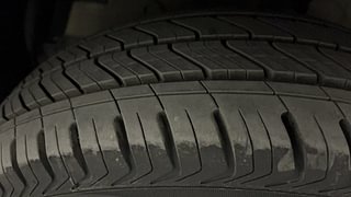 Used 2015 Maruti Suzuki Swift [2011-2017] ZDi Diesel Manual tyres LEFT FRONT TYRE TREAD VIEW