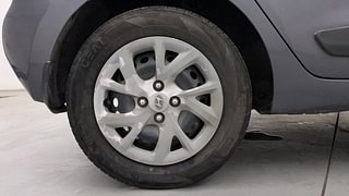 Used 2018 Hyundai Grand i10 Sportz 1.2 Kappa VTVT Petrol Manual tyres RIGHT REAR TYRE RIM VIEW