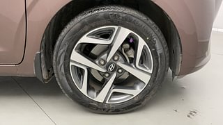 Used 2020 Hyundai Aura SX 1.2 Petrol Petrol Manual tyres RIGHT FRONT TYRE RIM VIEW